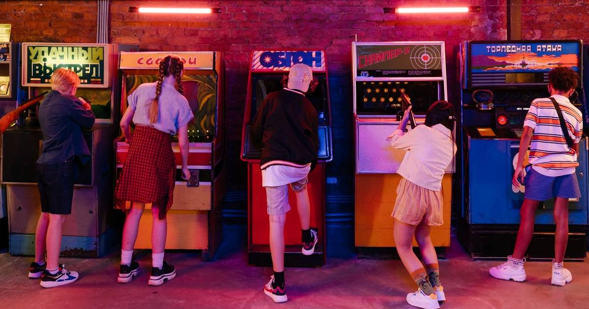 Gamers spits de oren kom gratis arcade games spelen, dompel je onder