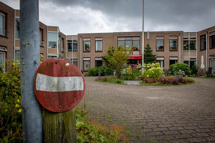 Verzorgingshuis De Beekwal in Eerbeek is zwaar getroffen door een corona-uitbraak.