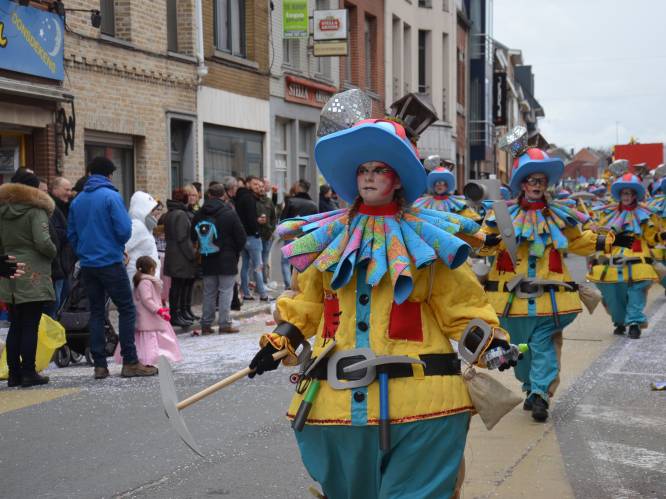 Werd carnaval te vroeg afgelast? Carnavalisten misnoegd dat publiek is toegelaten bij Omloop die één week voor afgelaste carnaval plaatsvindt