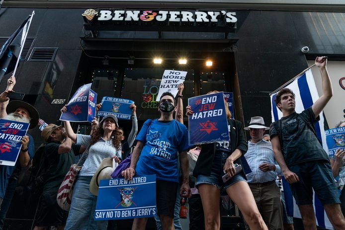 Archiefbeeld 12/08/2021: Mensen protesteren in New York (VS) tegen de ijsboycot van het Unilever-merk Ben & Jerry's in Israëlische nederzettingen in Palestijns gebied.