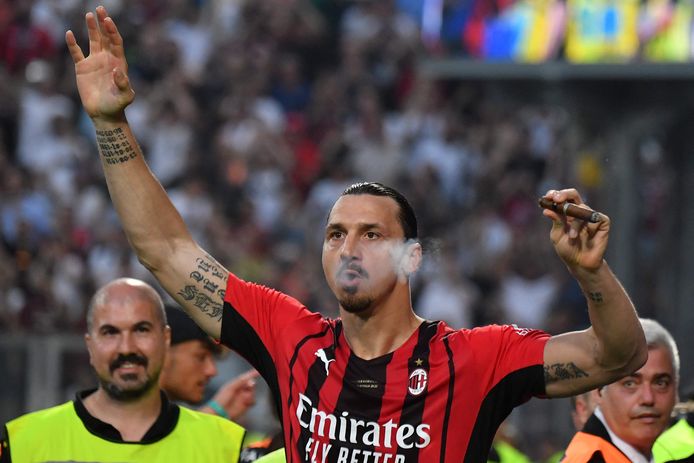 Zlatan Ibrahimovic leverde fors in deze zomer. Hij verdient geen 7 miljoen netto meer bij AC Milan.