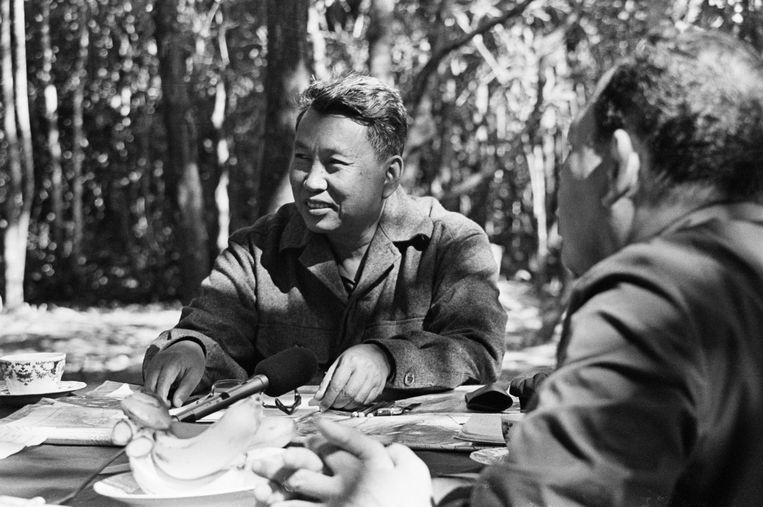 Pol Pot, leider van de Cambodjaanse Rode Khmer, hier in 1980. ‘Voor zijn kokkin is hij nog altijd een held, van het woord massamoordenaar wil ze niets weten.’ Beeld Bettmann Archive