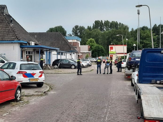 The police raided a building on Slachthuisweg.