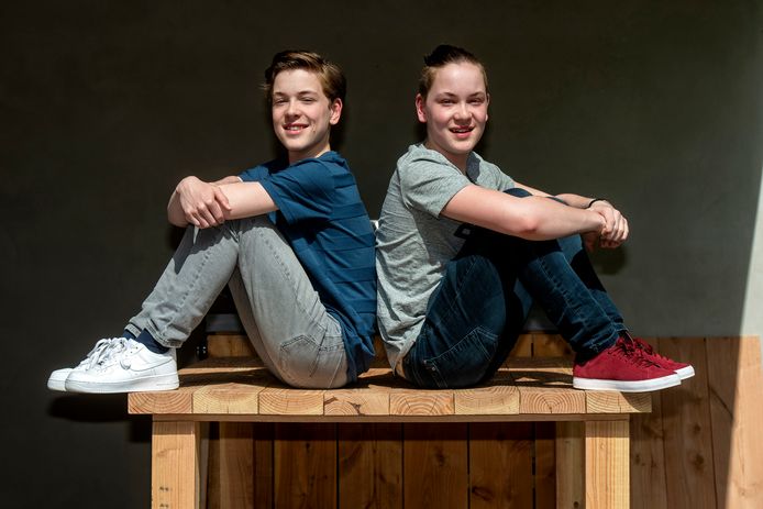 wandelen verdrievoudigen besluiten Soof-tweeling bibbert voor auditie van theatergroep | Lingewaard |  gelderlander.nl