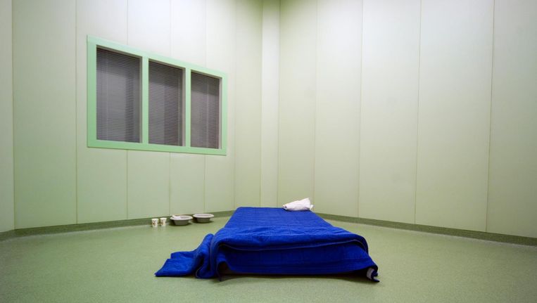 De patiënt werd deze zomer in psychotische toestand meer dan tien dagen tegen zijn zin gesepareerd en van de ene naar de andere separeerruimte verplaatst. Beeld Frank Muller