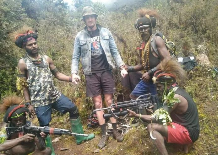 Het is niet bekend waar in Papoea (Indonesië) de foto is gemaakt.