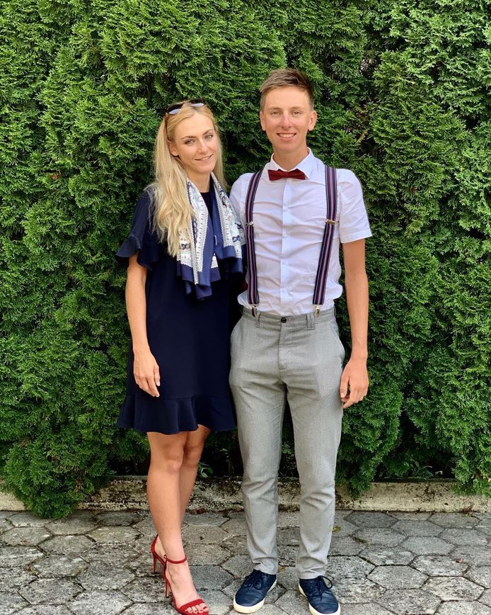 Tadej Pogacar en zijn vriendin Urska Zigart - foto's Instagram