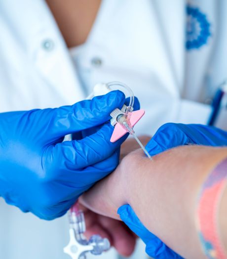 Tilburgse verpleegkundige eist voor rechter alsnog coronabonus op van 1384 euro van zorginstelling Mijzo