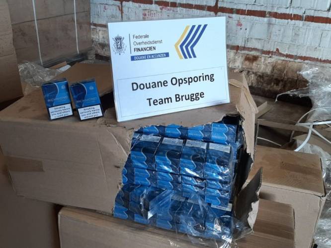 Douane neemt 5,6 miljoen namaaksigaretten in beslag in magazijn: “Vier smokkelaars gearresteerd”