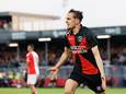 Lance Duijvestijn maakte beide goals voor Almere City, dat zondagavond voor het eerst in de clubhistorie kan promoveren naar de eredivisie.