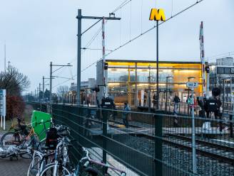 Jongens proberen Rotterdammer (15) te beroven bij metrostation in Maassluis