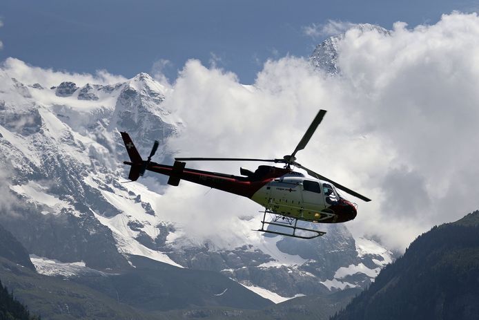 Illustratiebeeld van een Zwitserse reddingshelikopter.