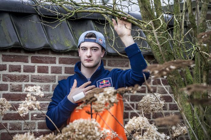 Jeffrey Herlings in Oploo vlak voor zijn vertrek naar Qatar, waar hij zijn debuut gaat maken in de MXGP-klasse