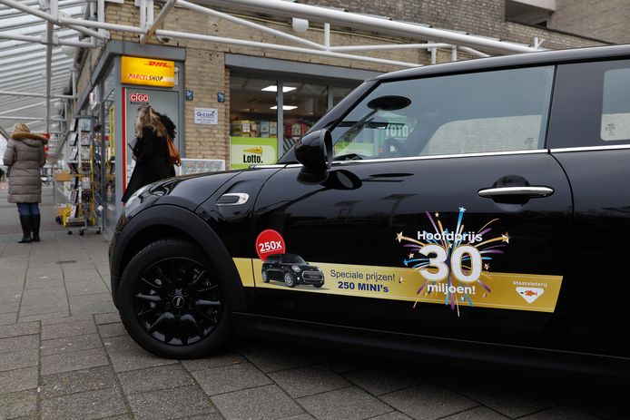 Foto ter illustratie. Al diverse jaren achtereen verloot de Staatsloterij met de oudejaarstrekking ook MINI's. In Arnhem is eind vorig jaar een lot gekocht dat recht geeft op zo'n MINI.