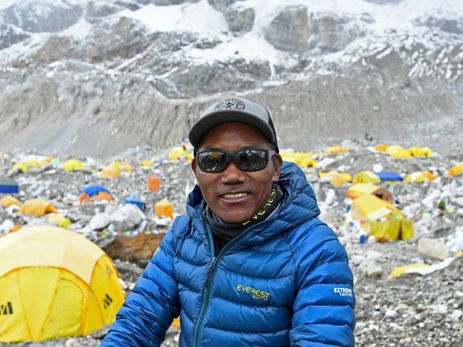 Nieuw wereldrecord: Nepalese bergbeklimmer bereikt voor 28ste keer top van Mount Everest
