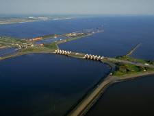 Voorjaarsnota: 40 miljoen naar verbreding sluizencomplex in Afsluitdijk