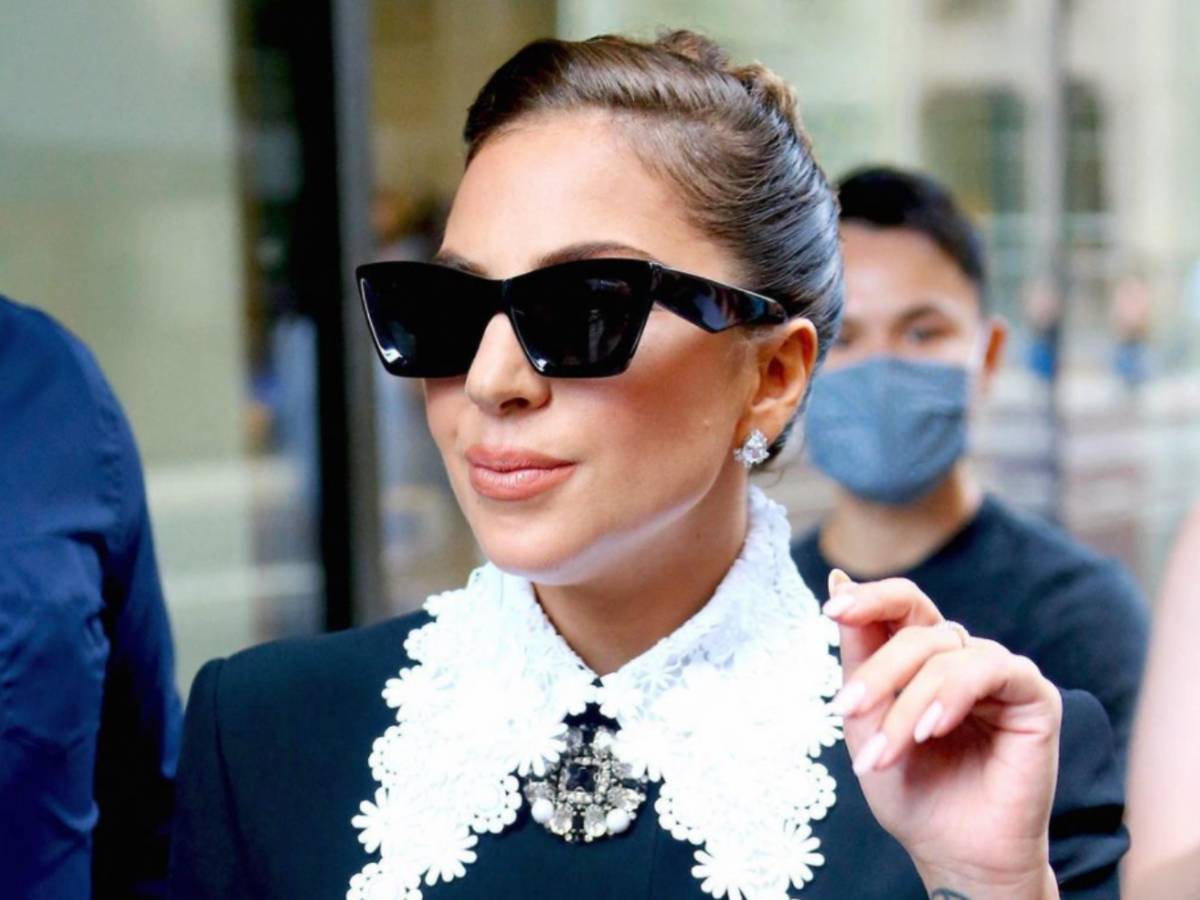 Le styliste belge Tom Eerebout imagine des lunettes de soleil pour Komono Lady Gaga les porte deja Tendances 7sur7.be