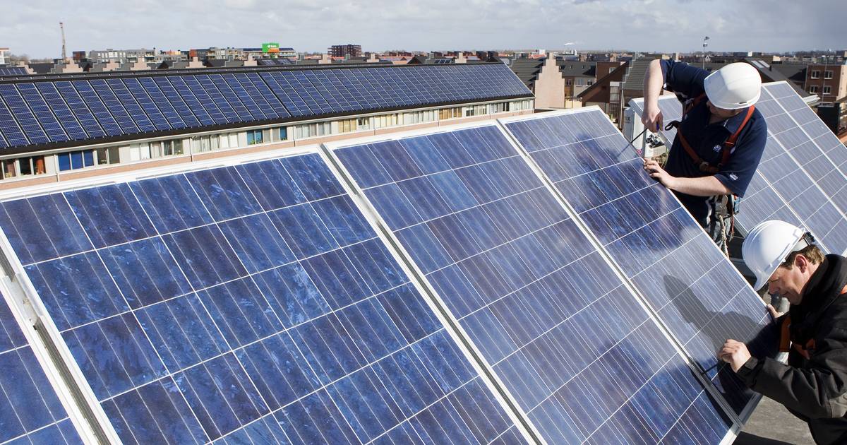 Eigenaar zonnepanelen tot 270 euro per jaar duurder uit | Binnenland