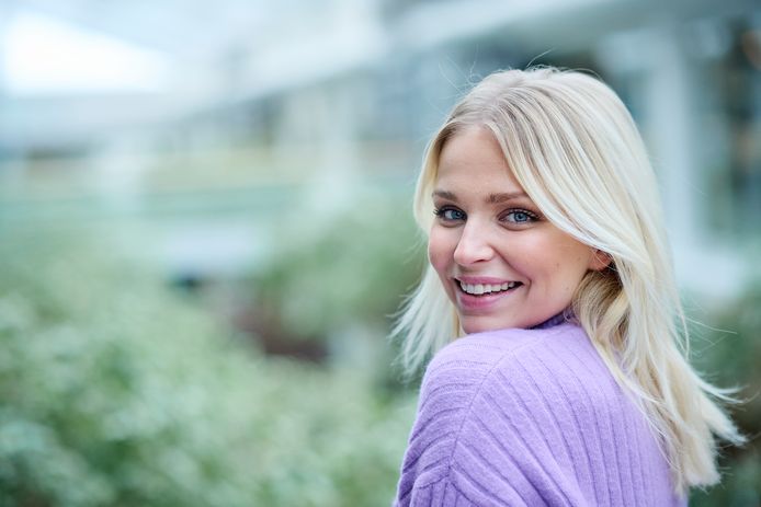 Julie Van Den Steen Gewapend Tegen Kritiek Ik Heb Er Vrede Mee Dat Niet Iedereen Me Leuk Vindt Populair In Hln Showbizz Hln Be