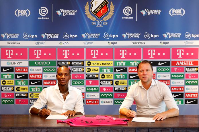 Eljero Elia heeft vandaag een contract getekend bij FC Utrecht