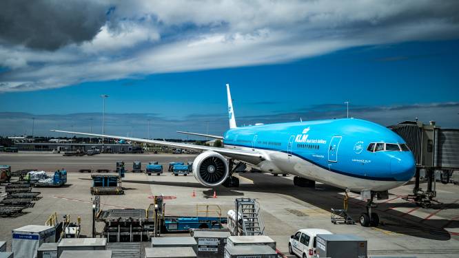 Nederlandse luchthavens gaan kosten van door chaos gestrande reizigers vergoeden