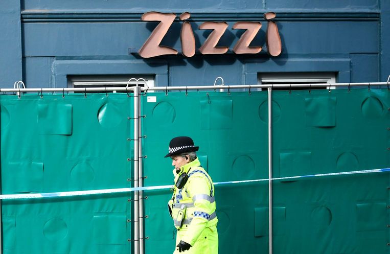 Het Italiaanse restaurant Zizzi in Salisbury waar sporen van novitsjok zouden zijn gevonden. Voormalig dubbelspion Sergei Skripal at hier met zijn dochter. Daarna werden ze bewusteloos gevonden op een bankje. Beeld AFP