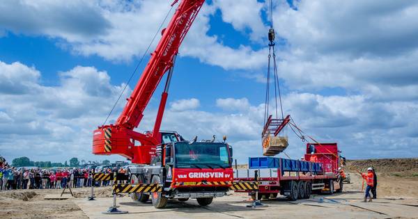 Spektakelstuk: Romeinse kano uit Dreumelse klei gehesen