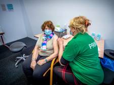 OPROEP | Heb jij een uitnodiging ontvangen voor het AstraZeneca-vaccin? En ben je gaan twijfelen?