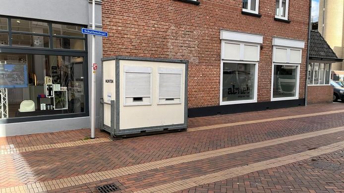 De coronacheck unit is al geplaatst aan de Schuttenstraat in Almelo.