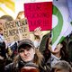 Ruim duizend demonstranten op de Dam voor woonprotest, mars toch door Kalverstraat