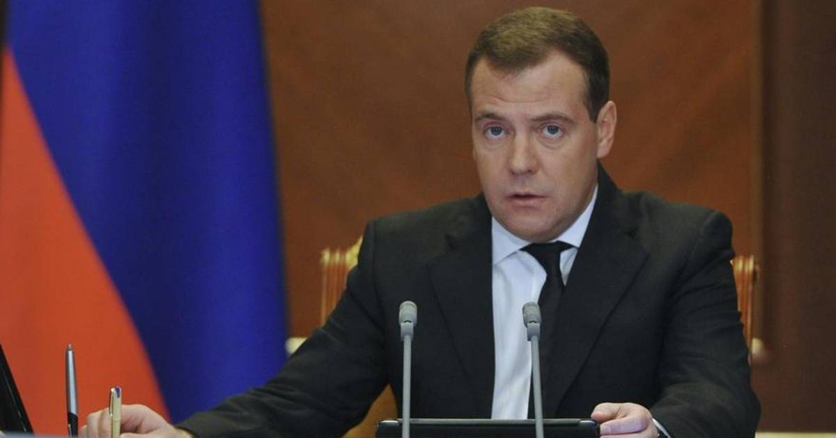 Пост Медведева о безвиз. Медведев ответил главе Еврокомиссии.