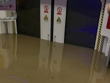 Douze morts dans un métro inondé en Chine, un barrage menace de céder