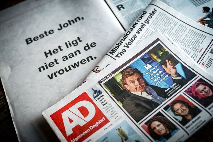 Een paginagrote advertentie in het Algemeen Dagblad waarin vrouwen die werken bij Talpa kritiek leveren op Joh de Mol. De eigenaar van het mediabedrijf heeft volgens de vrouwen te laconiek gereageerd op de beschuldigingen van seksueel misbruik binnen The Voice of Holland.