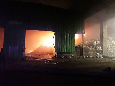 Violent incendie sur le site d'incinération de déchets de Virginal