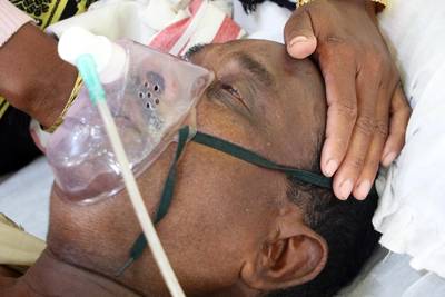 Theeplukkers vieren ontvangst salaris met illegale drank: al 150 doden