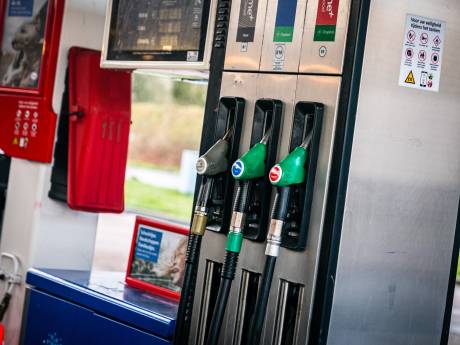 Kabinet grijpt nog sneller in: accijns op brandstof al vanaf 1 april omlaag