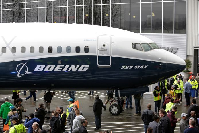 De eerste Boeing 737 MAX 7 werd op 5 februari onthuld in Renton, Washington.
