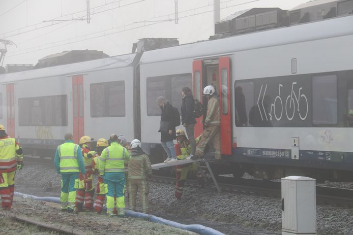 De treinreizigers werden geëvacueerd.