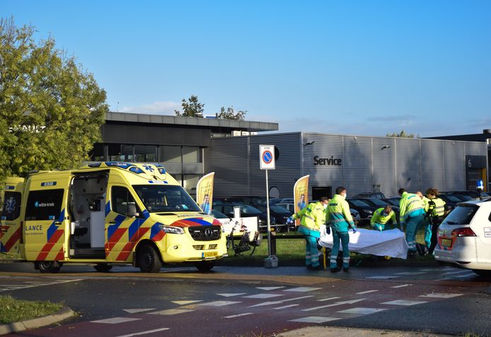 De hulpdiensten ter plaatse bij het ongeluk in Doetinchem.