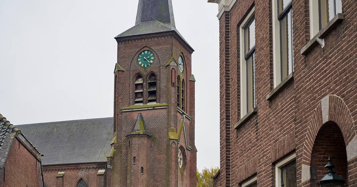 Roemenen kopen kerk in Megen, maar níét de toren: 'Voor contact met God heb je geen wifi nodig'