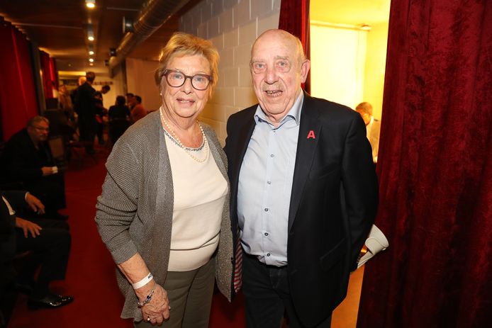 Bob Van Staeyen, hier met zijn partner Annie tijdens de viering van 65 jaar De Strangers.