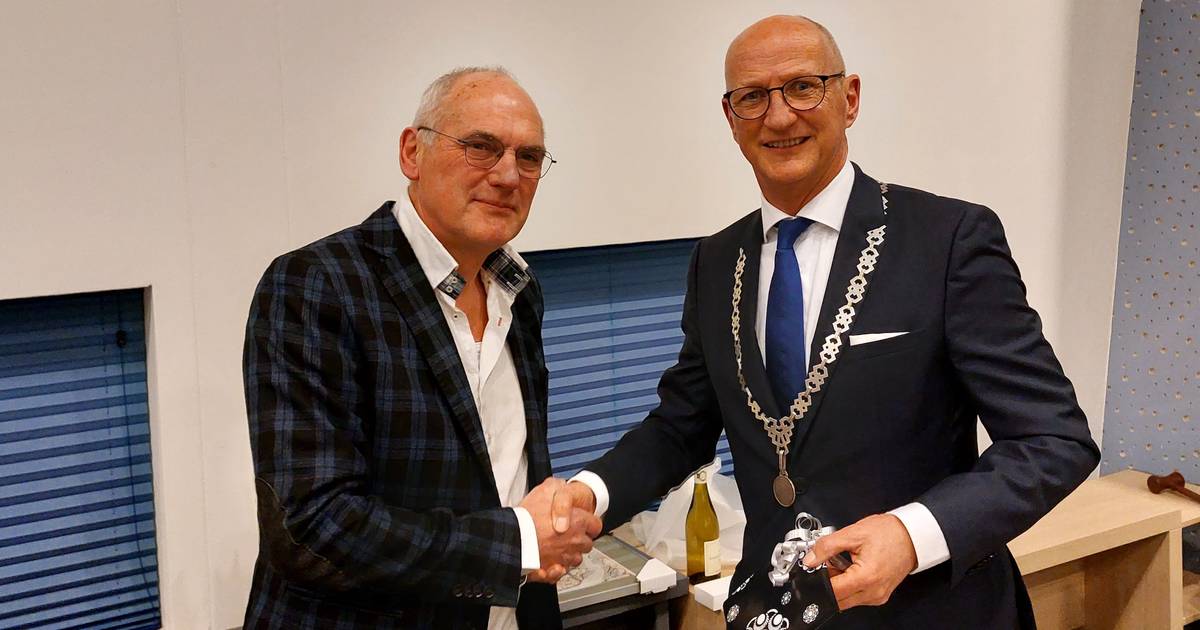 KNMI waarschuwt voor gladheid, meerdere ongelukken in oosten van het land.
