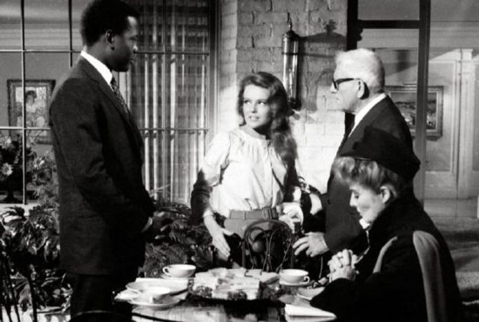 Een scène uit Guess who's coming to dinner.