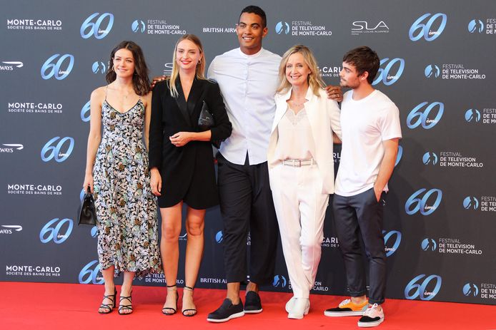 Julie Sassoust, Aurelie Pons, Terence Telle, Catherine Marchal et Clement Remiens.