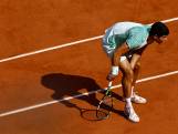 Alcaraz krijgt kramp in halve finale tegen Djokovic en kan nauwelijks verder spelen