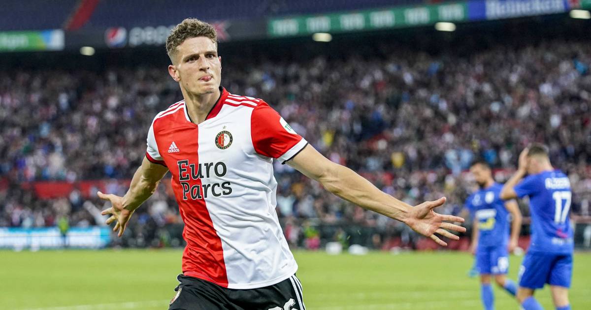Til voorkomt met hattrick pijnlijke uitschakeling voor ...