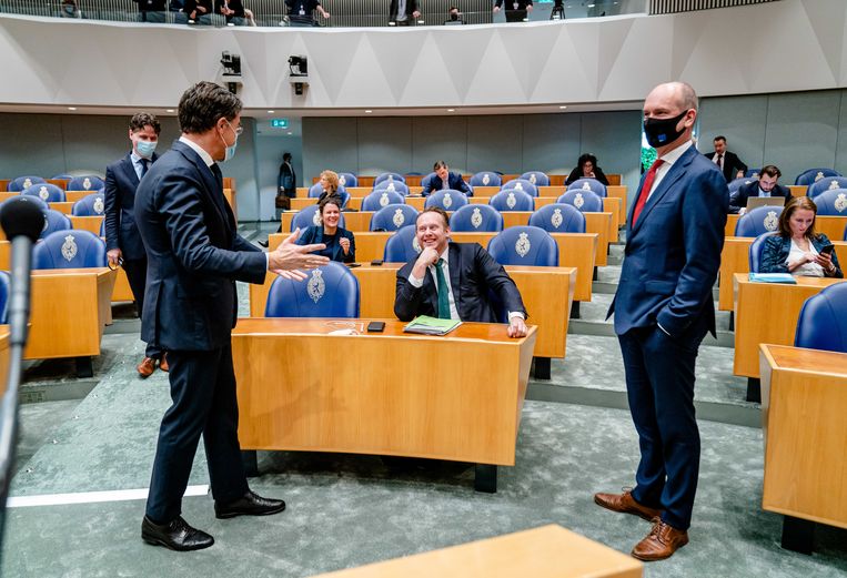 Premier Mark Rutte, Pieter Heerma (CDA) en Gert-Jan Segers (ChristenUnie) voorafgaand aan het debat in de Tweede Kamer over de regeringsverklaring. Beeld ANP