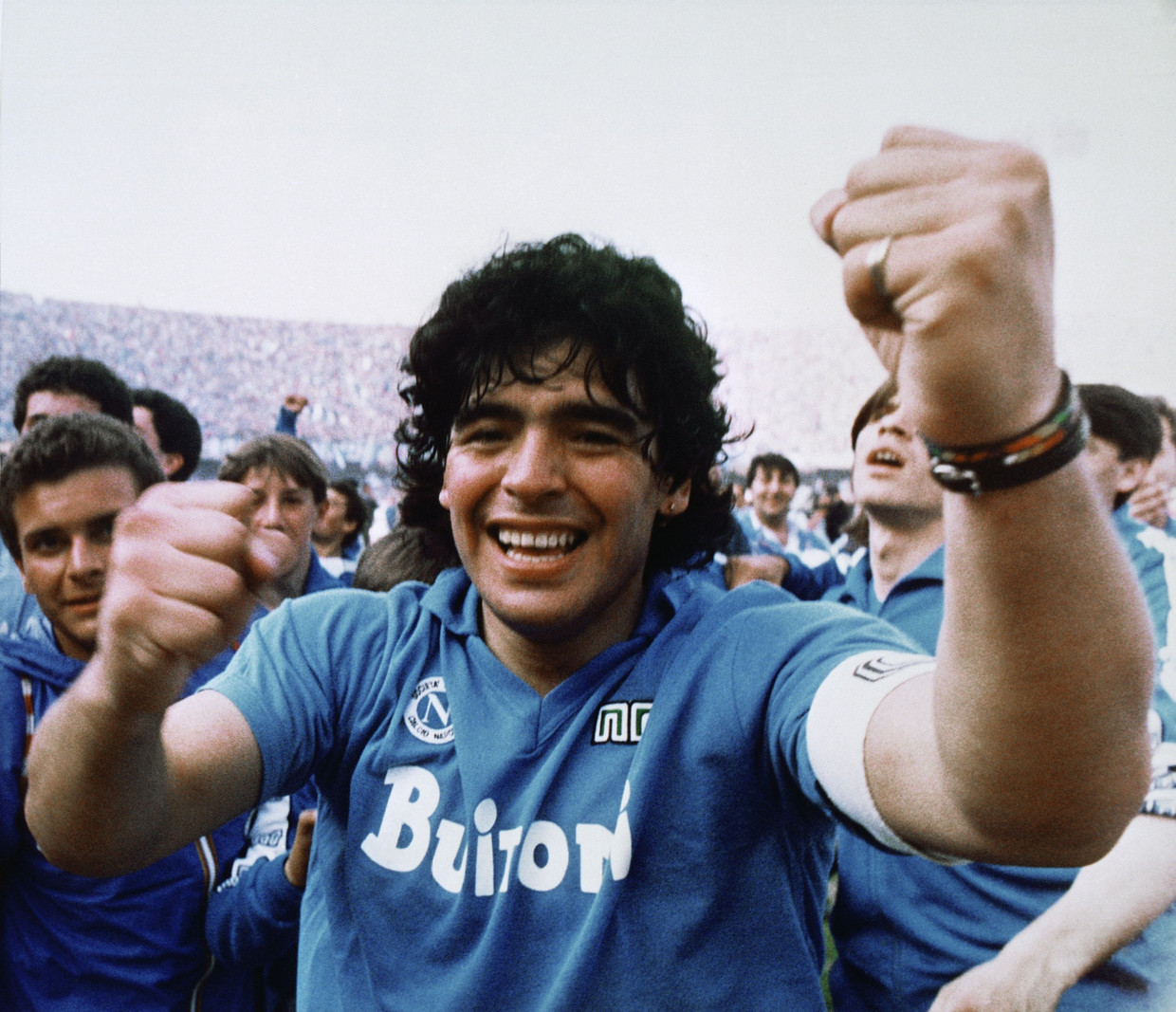 Maradona als grote held bij Napels. Beeld Meazza Sambucetti/AP/Shutterstock