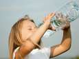 Waarom je beter kraanwater kunt drinken: regels zijn strenger dan voor flessenwater