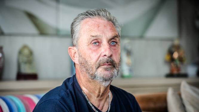 Na gruwelijke hameraanval die hem blind maakte, praat Gilbert (63) voor het eerst: ‘Mijn stiefzoon blééf slaan... Nu is mijn leven verwoest’